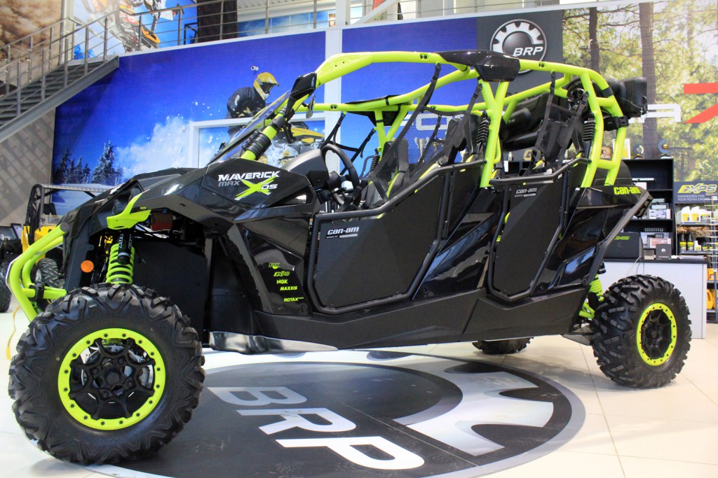 Max 1000. BRP Maverick Max 1000 x DS dps Turbo Carbon. BRP Maverick Max Tuning. Can am Maverick на гусеницах. BRP Maverick на гусеницах.